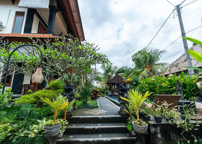 Surawan Bisma Affittacamere 3*
